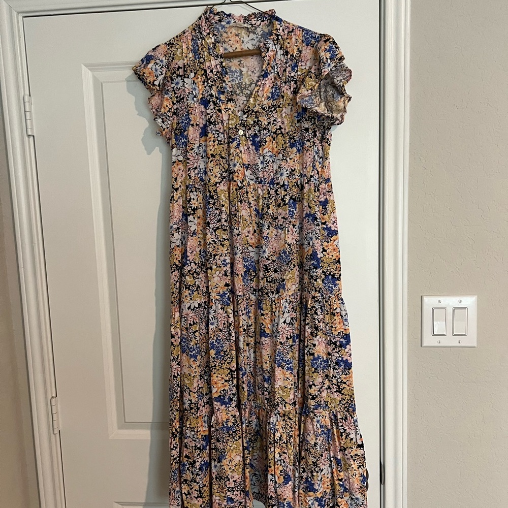 Like new Entro floral dress